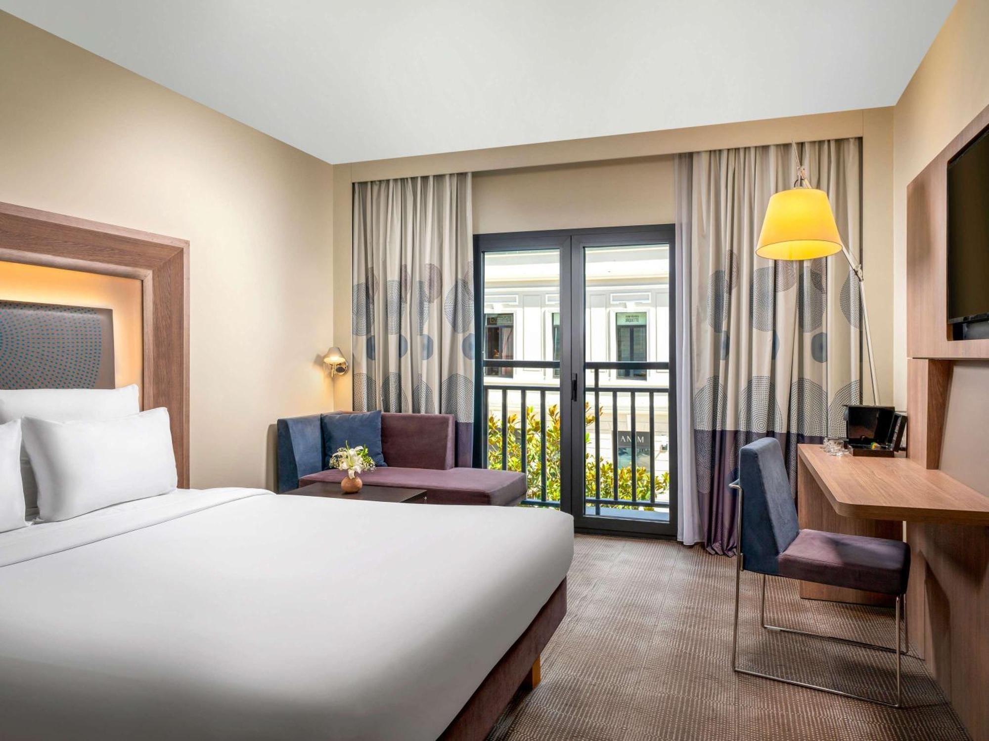 Novotel Istanbul Bosphorus Hotel Exterior foto A typical room at the hotel